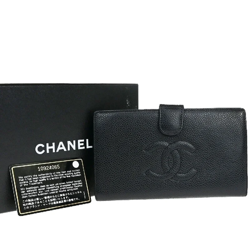 Keychains with bold tags-Chanel Cc  Leather Wallet  (Pre-Owned)