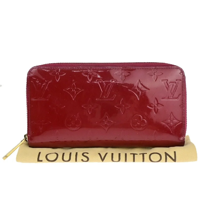 Wallets in soft textures-Louis Vuitton Zippy Wallet  Patent Leather Wallet  (Pre-Owned)