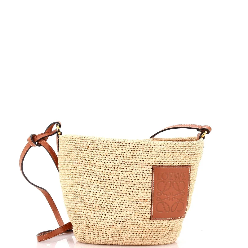 Wallets in lightweight gear-Pochette Woven Raffia