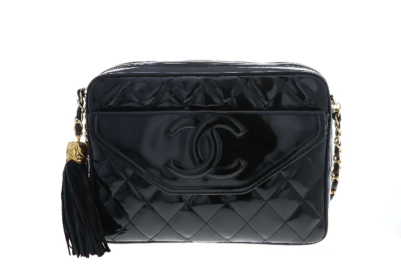 Handbag with tassels-Chanel Vintage Patent Camera Bag