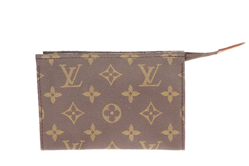 Handbag soft leather-Louis Vuitton Vintage Monogram Toiletry Pouch 15