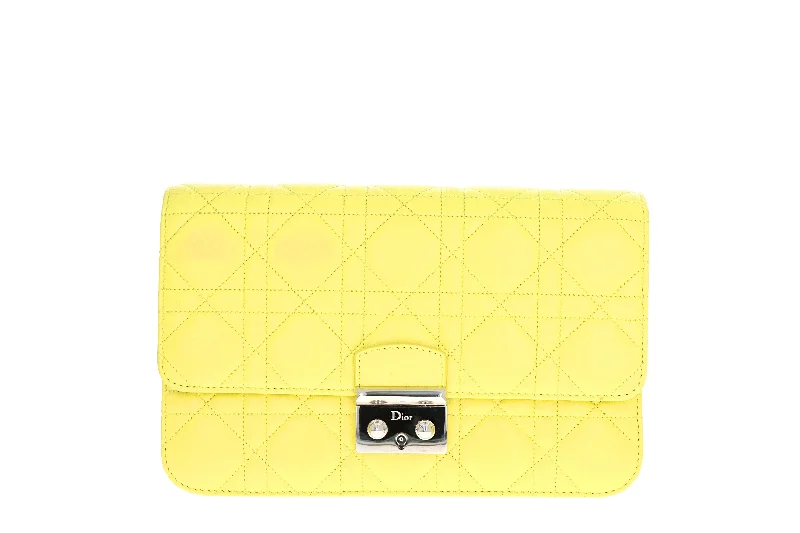 Handbag for outings-Christian Dior Cannage Quilted Leather Wallet On A Chain Bag