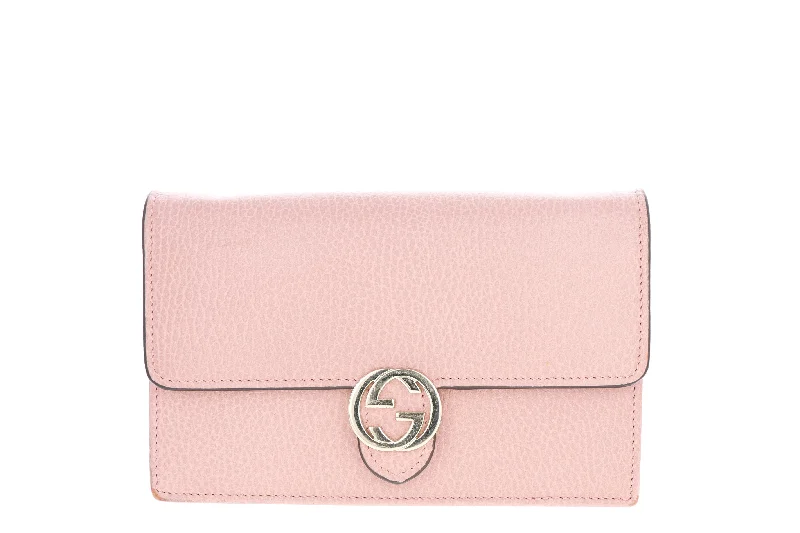 Handbag elegant look-Gucci Interlocking G Chain Wallet