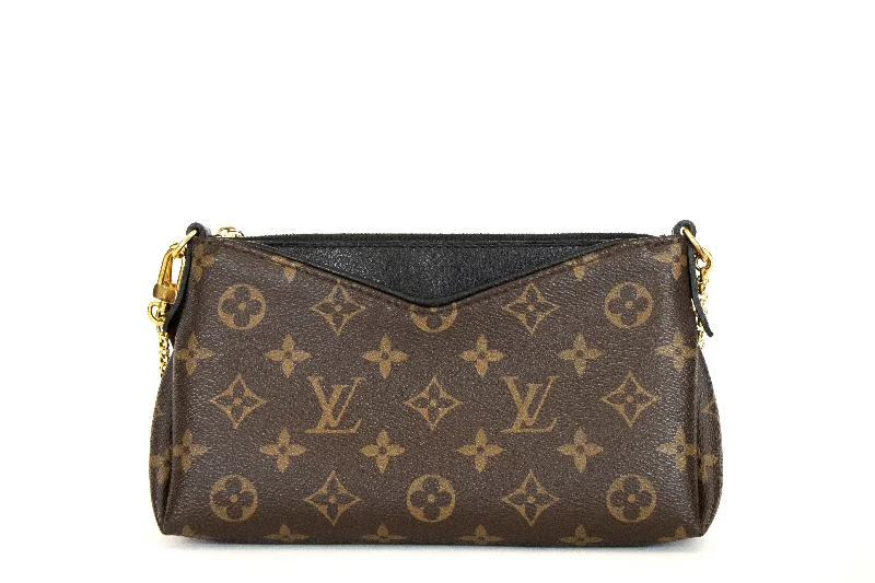 Handbag for bloggers-Louis Vuitton Monogram Pallas Clutch Noir