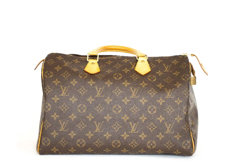 Handbag with studs-Louis Vuitton Monogram Speedy 35