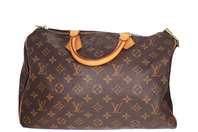 Handbag for holidays-Louis Vuitton Monogram Speedy Bandouliere 35