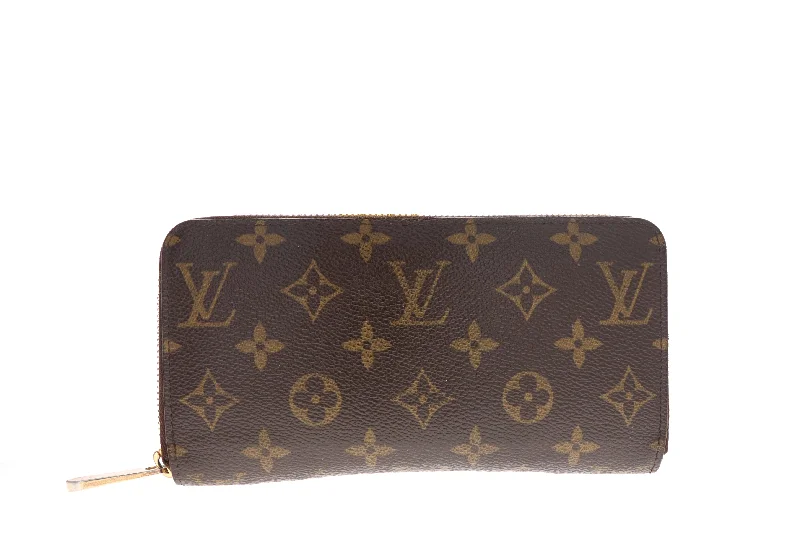 Handbag sleek design-Louis Vuitton Monogram Zippy Wallet