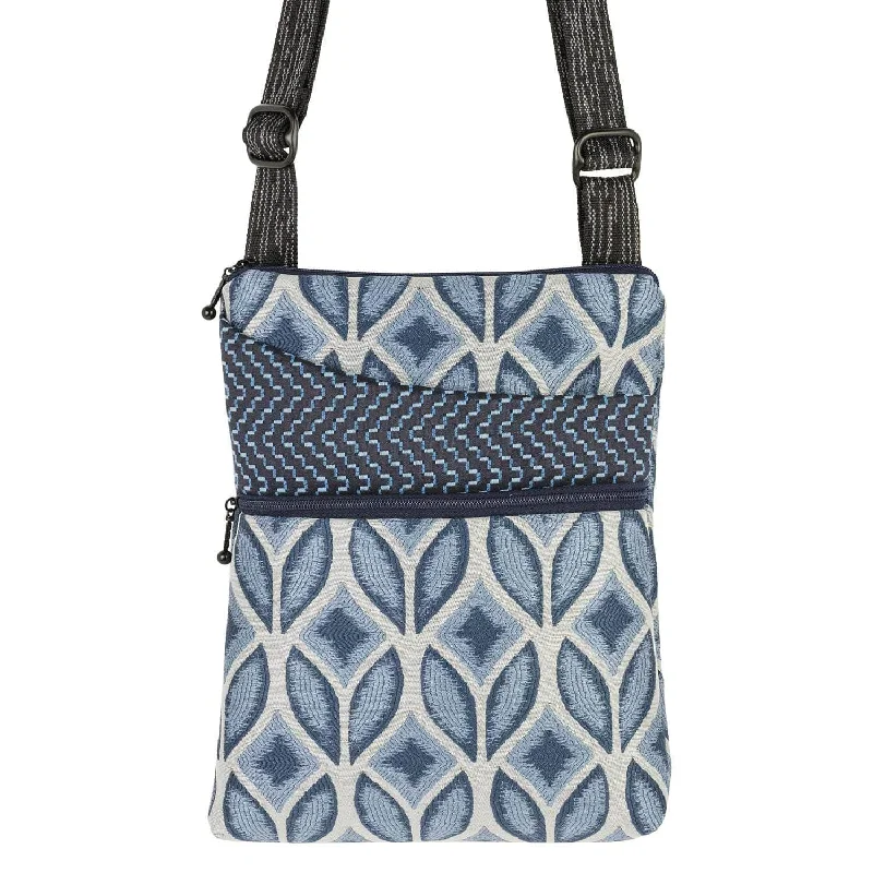 Leisure Bag for casual outings-Pocket Bag in Woven Tulip Blue