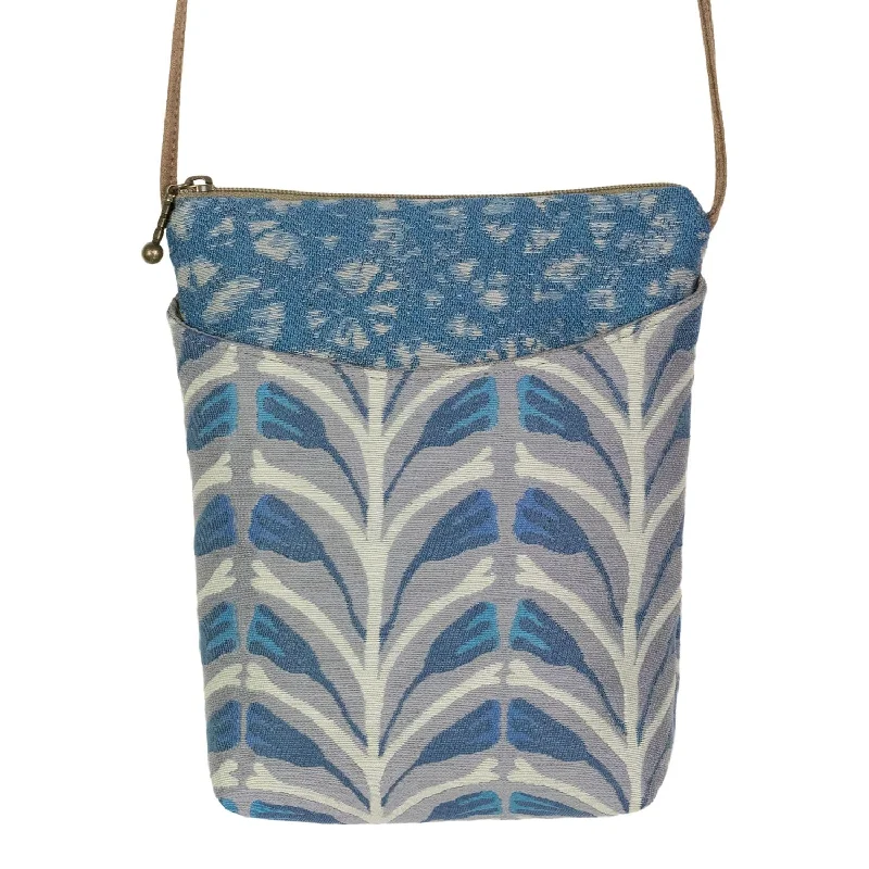 Leisure Bag for camping-Busy Bee in Blue Lily